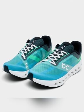 OnCloud On Running Cloud Surfer Men 9.5/Women 11